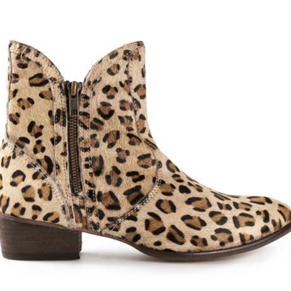 Leopard Boot